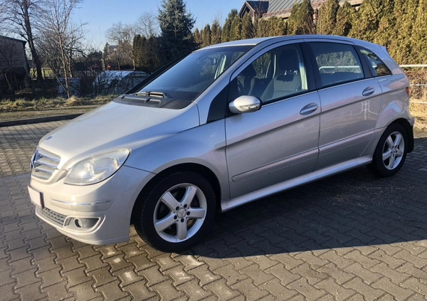 Mercedes-Benz Klasa B cena 15900 przebieg: 168000, rok produkcji 2005 z Sędziszów Małopolski małe 379